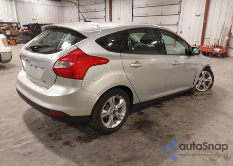 2014 Ford Focus Se z USA, uszkodzony, nr VIN 1FADP3K25EL299977
